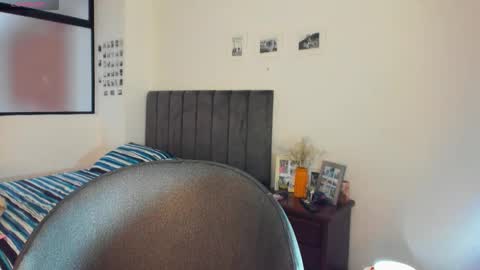 carolina_zaens online show from October 30, 11:44 am