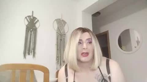 carolinasexdoll1980 online show from February 27, 3:08 am