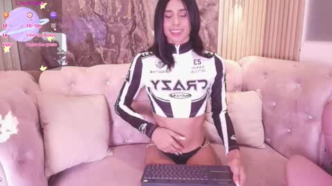 caroline_foster1 online show from November 2, 2:50 pm