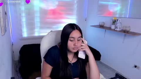 caroline_rodriguez_9 online show from February 21, 7:28 pm