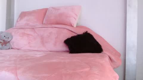 caroline online show from January 16, 9:19 pm