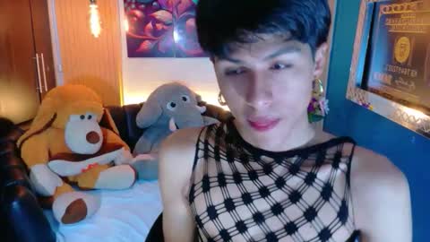 carolinejesh online show from April 12, 1:48 pm