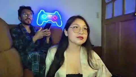 kitty online show from December 4, 9:45 am