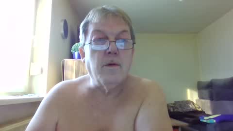 carsten21101 online show from March 11, 7:14 am