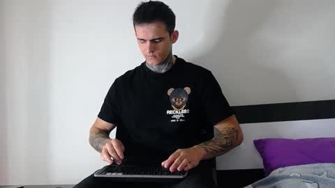 Carter online show from October 3, 8:33 am