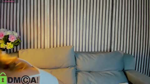 Snapshot of casey_sweeet chatting on September 22, 12:04 am Casey sweeet online show from September 22, 12:04 am