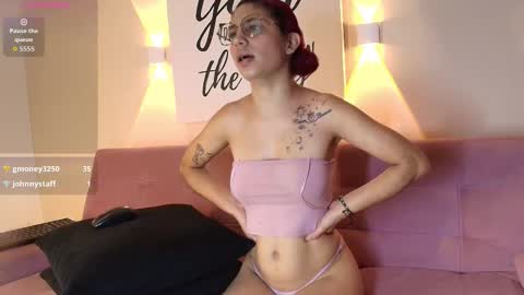 Snapshot of caseydevon chatting on October 20, 2:55 pm Casey online show from October 20, 2:55 pm