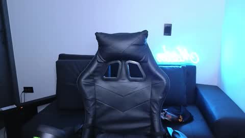 cash_master777 online show from February 21, 7:28 pm