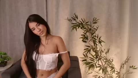 cassandra_avery online show from June 19, 8:37 pm