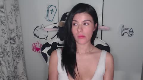 Snapshot of cassiealvarez chatting on October 7, 4:52 am cassiealvarez online show from October 7, 4:52 am