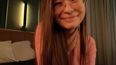 assie online show from February 27, 12:53 pm