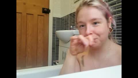 Cassie online show from February 19, 9:08 am