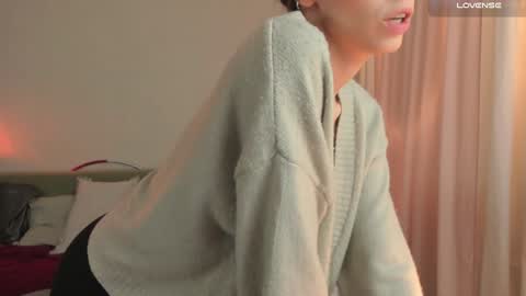  cassandra  online show from January 10, 7:43 pm