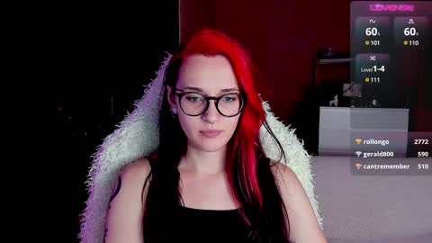 Snapshot of cassy_moore chatting on December 1, 9:50 pm Ellie online show from December 1, 9:50 pm