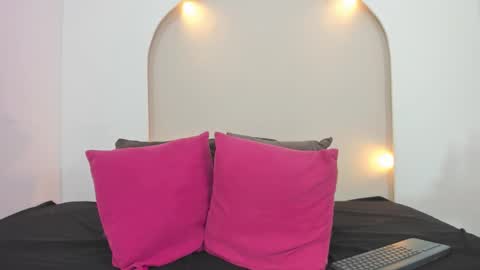 cata_gil1 online show from February 6, 6:54 pm