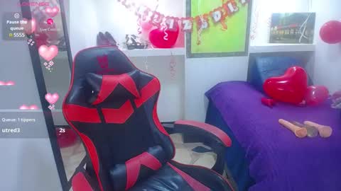 Snapshot of catalehia_milk chatting on February 16, 7:49 pm C A T A L E H I A online show from February 16, 7:49 pm