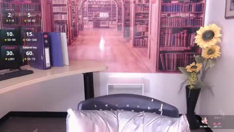 Queen Catalella online show from October 3, 4:10 am