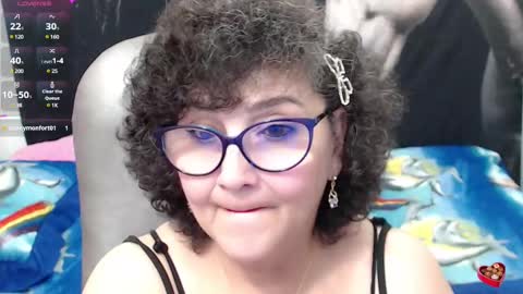 Snapshot of cataleya_mom_ chatting on February 19, 3:39 am cataleya  online show from February 19, 3:39 am