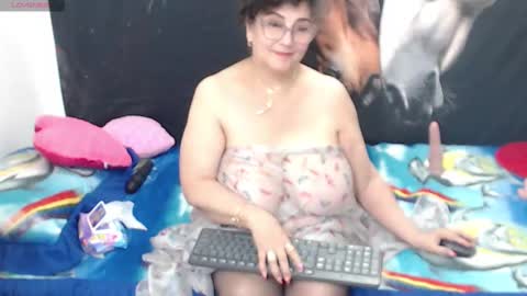 Snapshot of cataleya_mom_ chatting on February 23, 7:33 am cataleya  online show from February 23, 7:33 am
