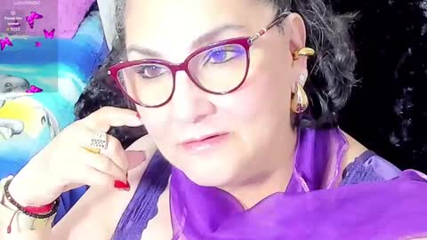 Snapshot of cataleya_mom_ chatting on October 4, 10:57 am cataleya  online show from October 4, 10:57 am