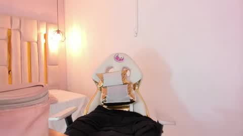 Cataleya online show from September 29, 11:20 am