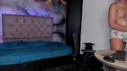 cataleyamoon_ online show from March 20, 10:15 pm