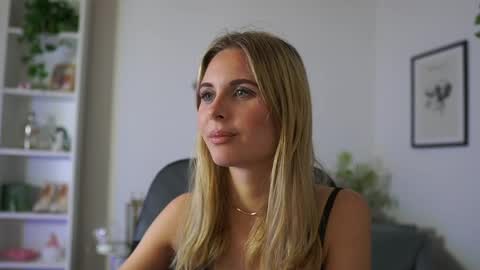 catecrago  online show from February 12, 1:59 pm