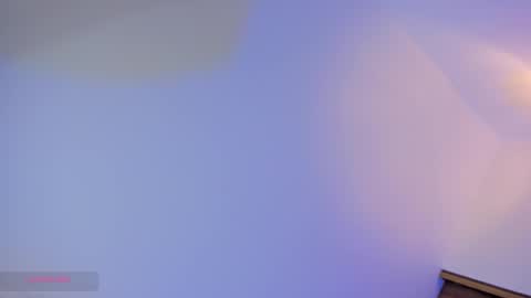 Snapshot of catleya_1 chatting on October 25, 2:23 am Juliana online show from October 25, 2:23 am