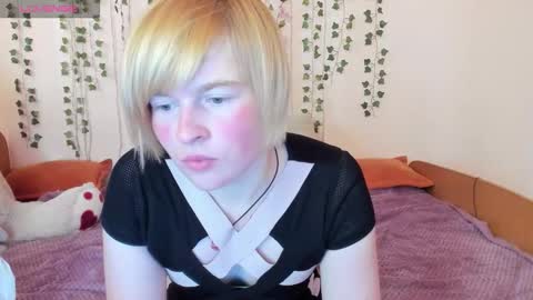 cattie_w_ online show from October 24, 3:07 am