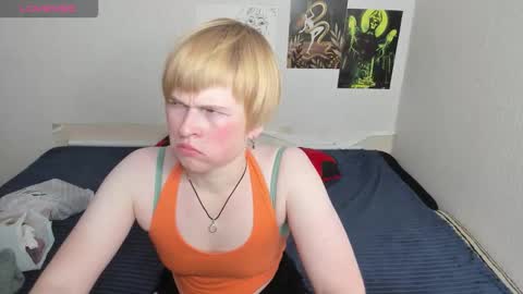 cattie_w_ online show from November 18, 2:03 am