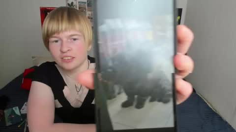 cattie_w_ online show from May 7, 1:34 am