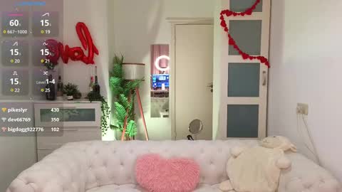 caty_cuddly online show from February 20, 12:04 pm