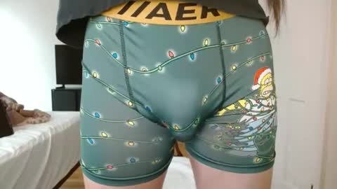 222cayyy online show from March 7, 2:01 pm