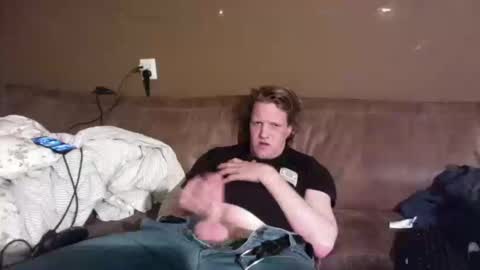 ceezeee online show from March 12, 1:09 am