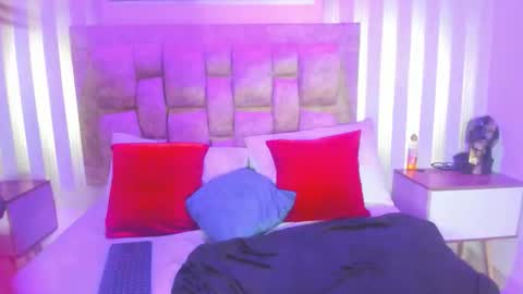 celeste_collinss_ online show from November 5, 11:45 am