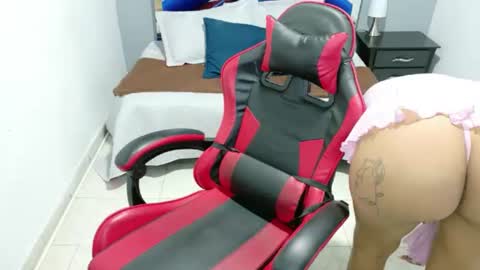 celeste_monrooe online show from July 1, 4:43 am