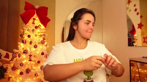 CelesteBailey online show from December 16, 8:20 am