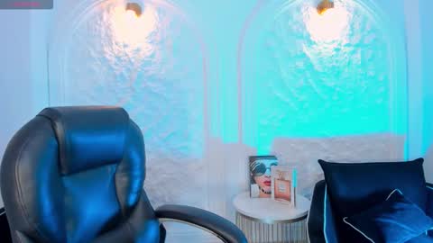 Celeste Moon online show from February 9, 5:00 am