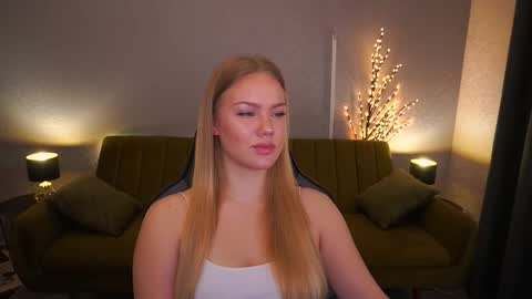 celestenoirr online show from October 27, 7:08 am