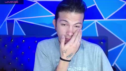 I am Valentinn online show from November 2, 3:01 pm