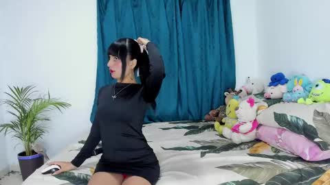 celesteyorucso1 online show from May 7, 10:11 am