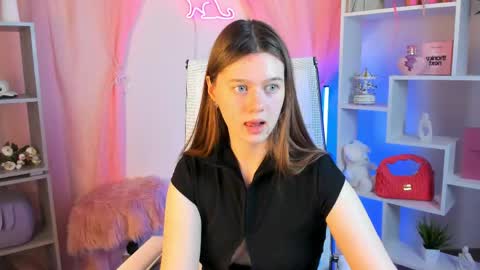 your cute kitty online show from March 11, 4:54 pm