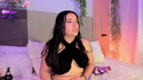 Hello guys my name is Sofi and Lizzie and  Vanessa online show from May 2, 10:26 pm