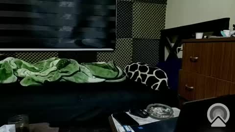 Snapshot of cezar46 chatting on January 12, 6:15 pm cezar online show from January 12, 6:15 pm