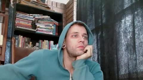 cguffey2284 online show from February 18, 4:14 pm