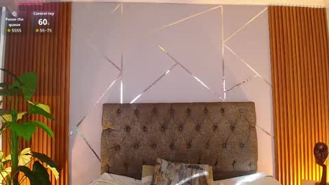 CHAARLOTTEE online show from April 3, 9:00 pm