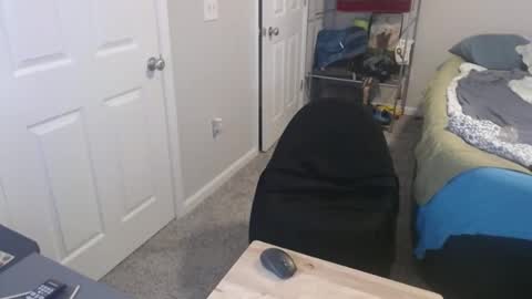 Chuck online show from April 5, 2:03 pm