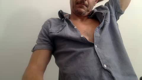 Snapshot of chagaschoo chatting on October 1, 3:00 pm Chags online show from October 1, 3:00 pm