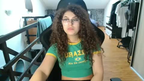 Stephanieblisss online show from February 28, 11:36 am