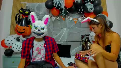 Chanellandmax online show from October 31, 2:39 pm